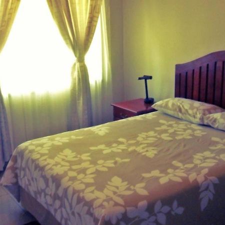 A New Earth Guest Lodge Francistown Exteriör bild