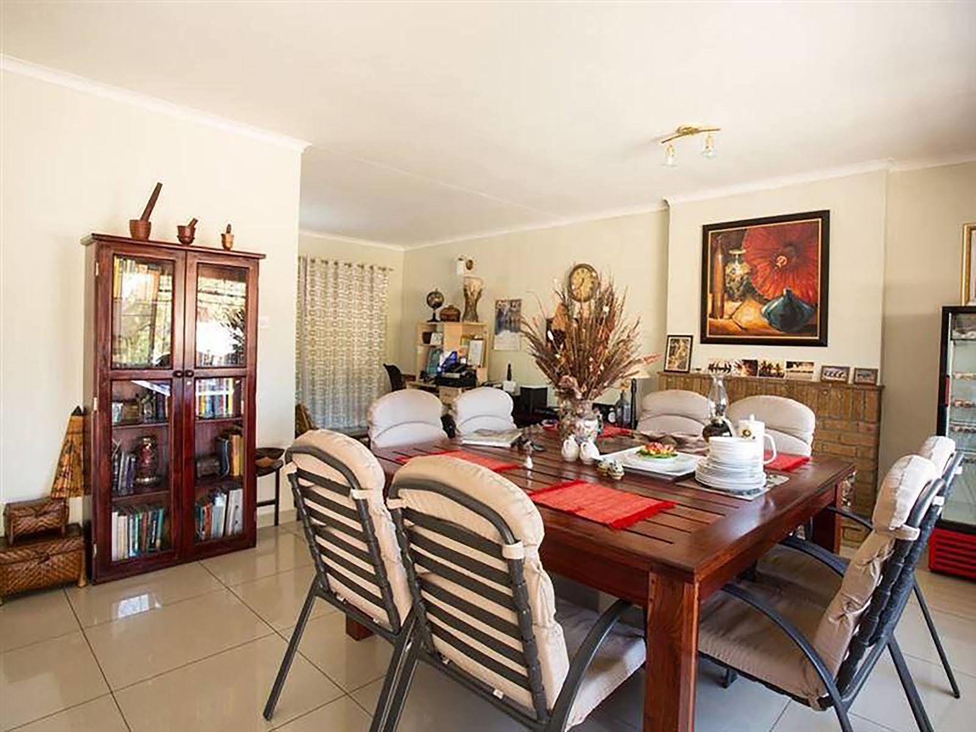 A New Earth Guest Lodge Francistown Exteriör bild