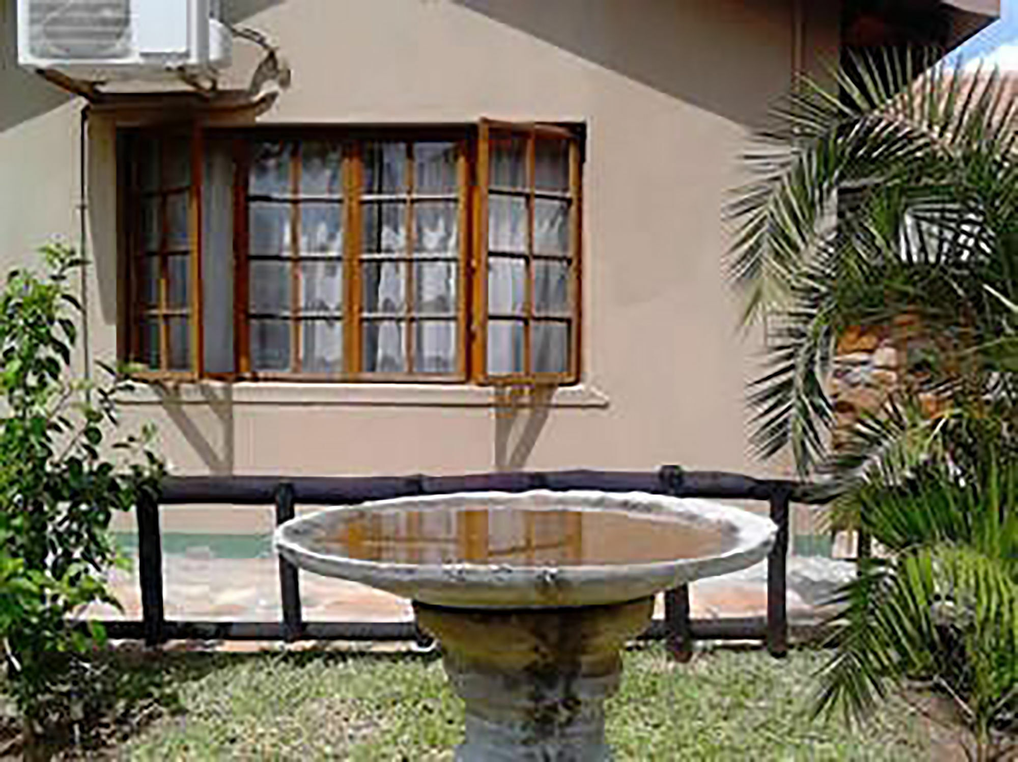 A New Earth Guest Lodge Francistown Exteriör bild