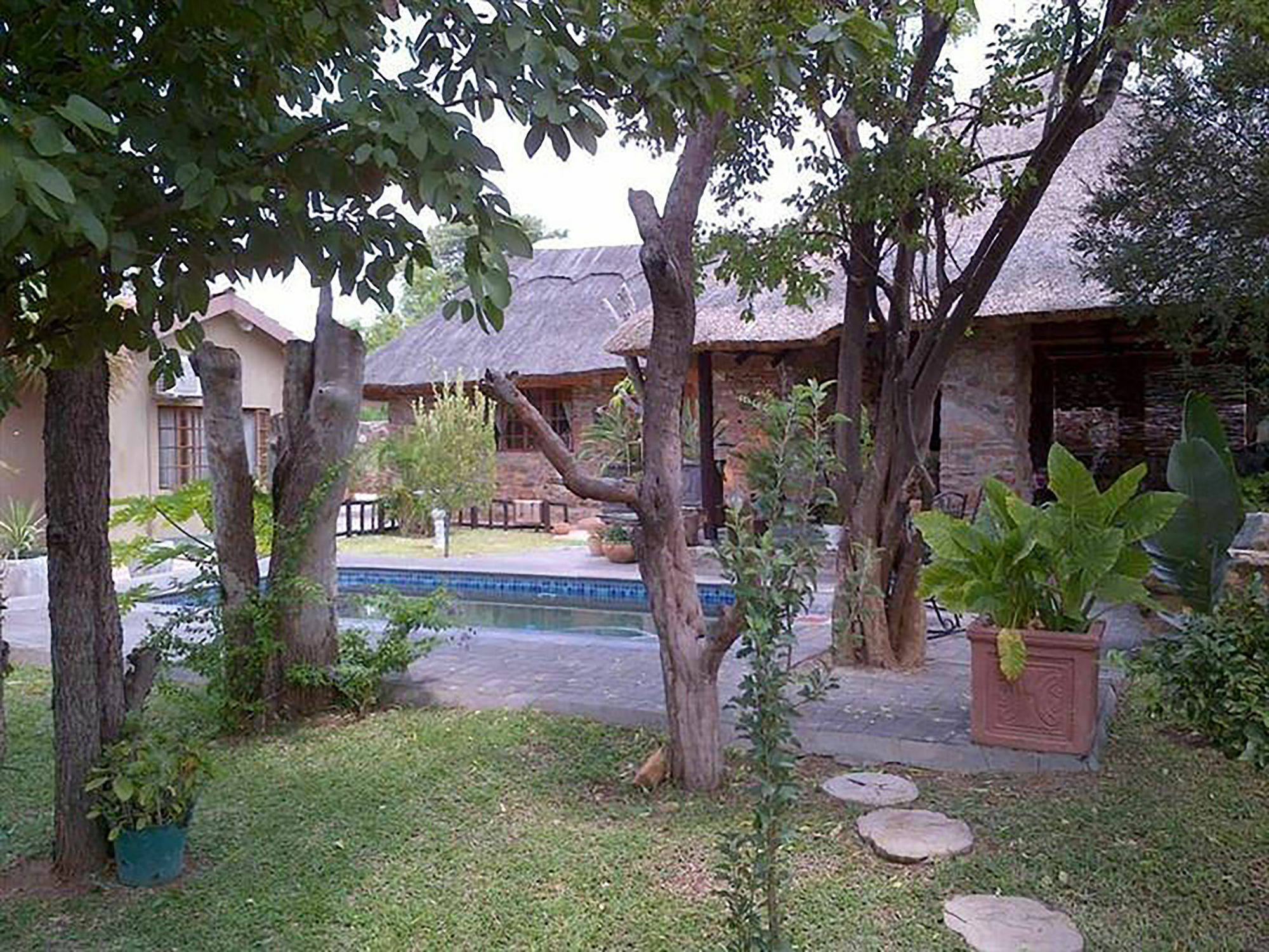 A New Earth Guest Lodge Francistown Exteriör bild