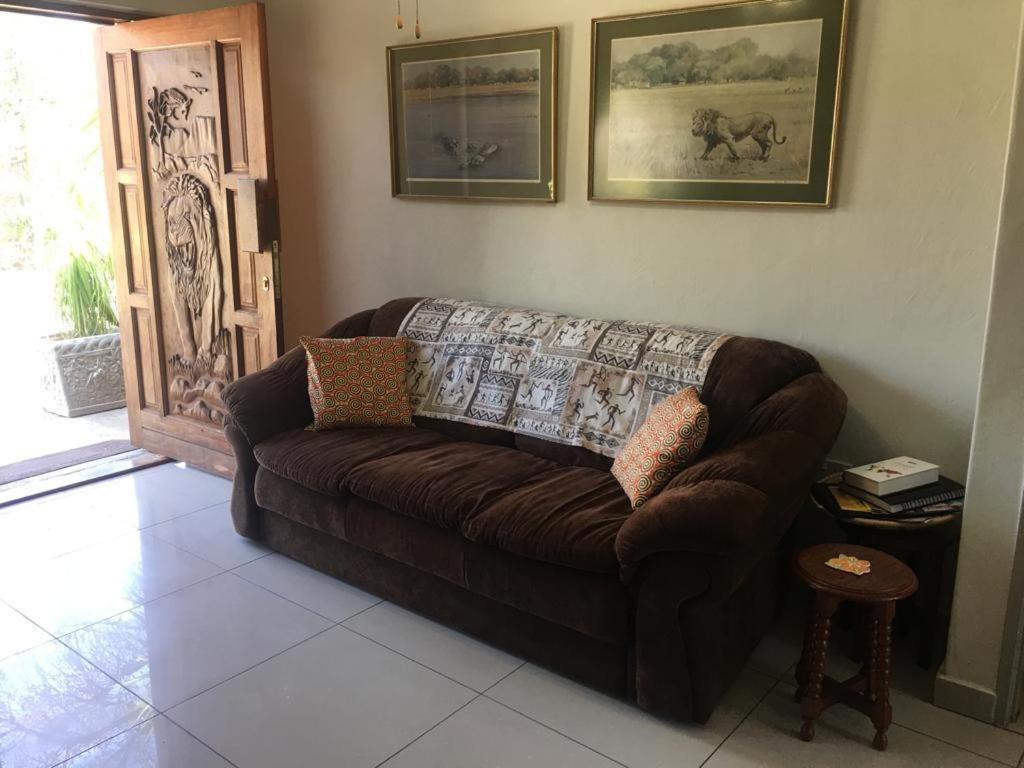 A New Earth Guest Lodge Francistown Exteriör bild