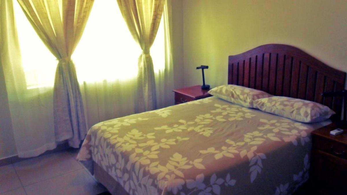 A New Earth Guest Lodge Francistown Exteriör bild